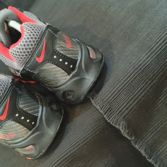 Nike Air Max Gray and Red Sneakers - Picture 14 of 16